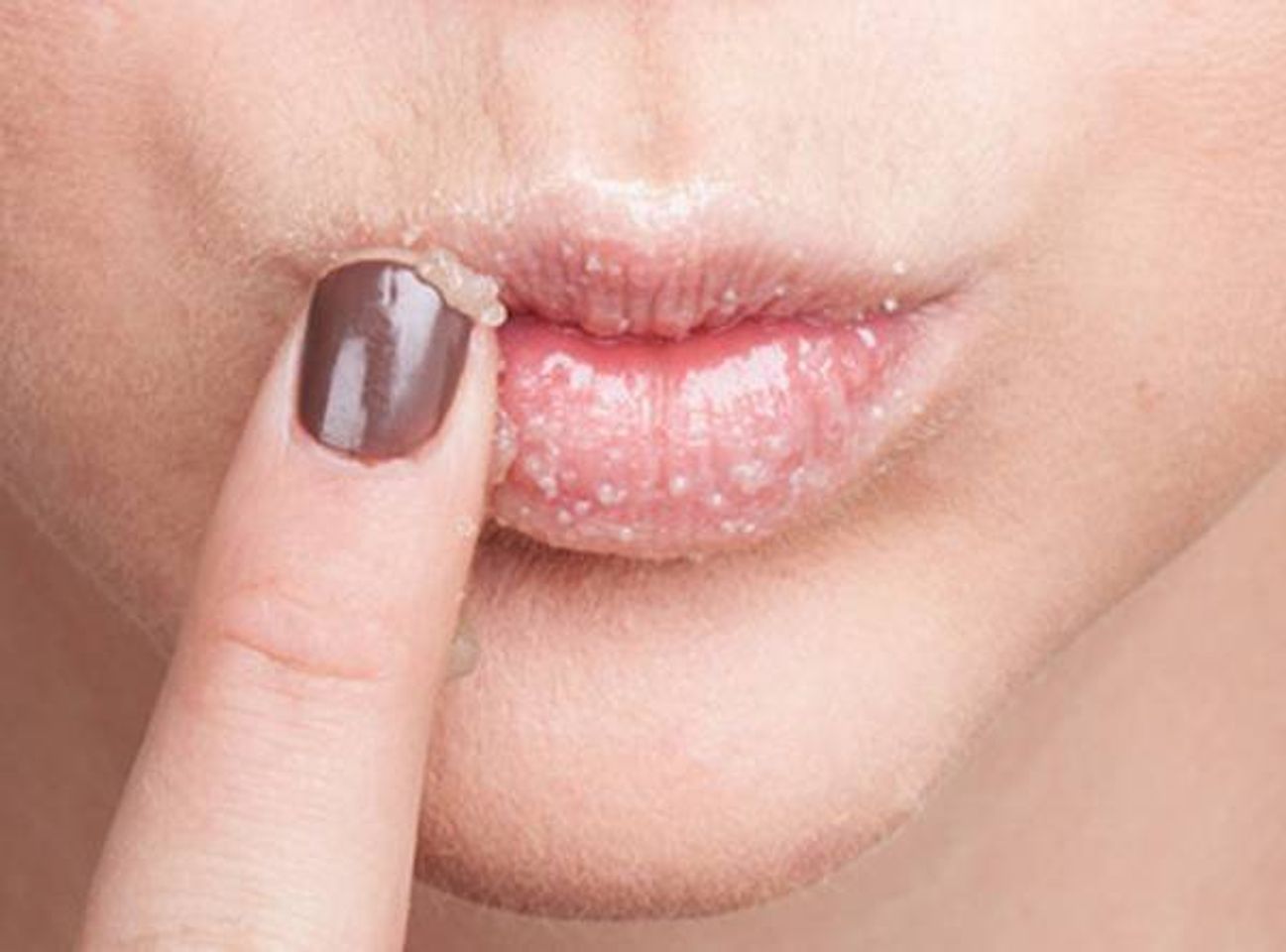 D&ograve;ng Son dưỡng v&agrave; Đường để tẩy da chết m&ocirc;i nhanh ch&oacute;ng