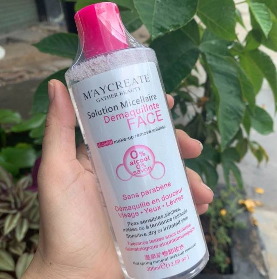 Tẩy trang maycreate c&oacute; thiết kế cơ bản
