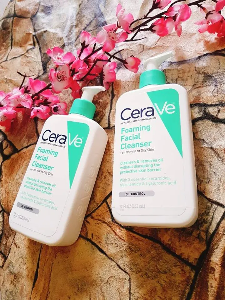 Sữa vệ sinh CeraVe Foaming Facial Cleanser