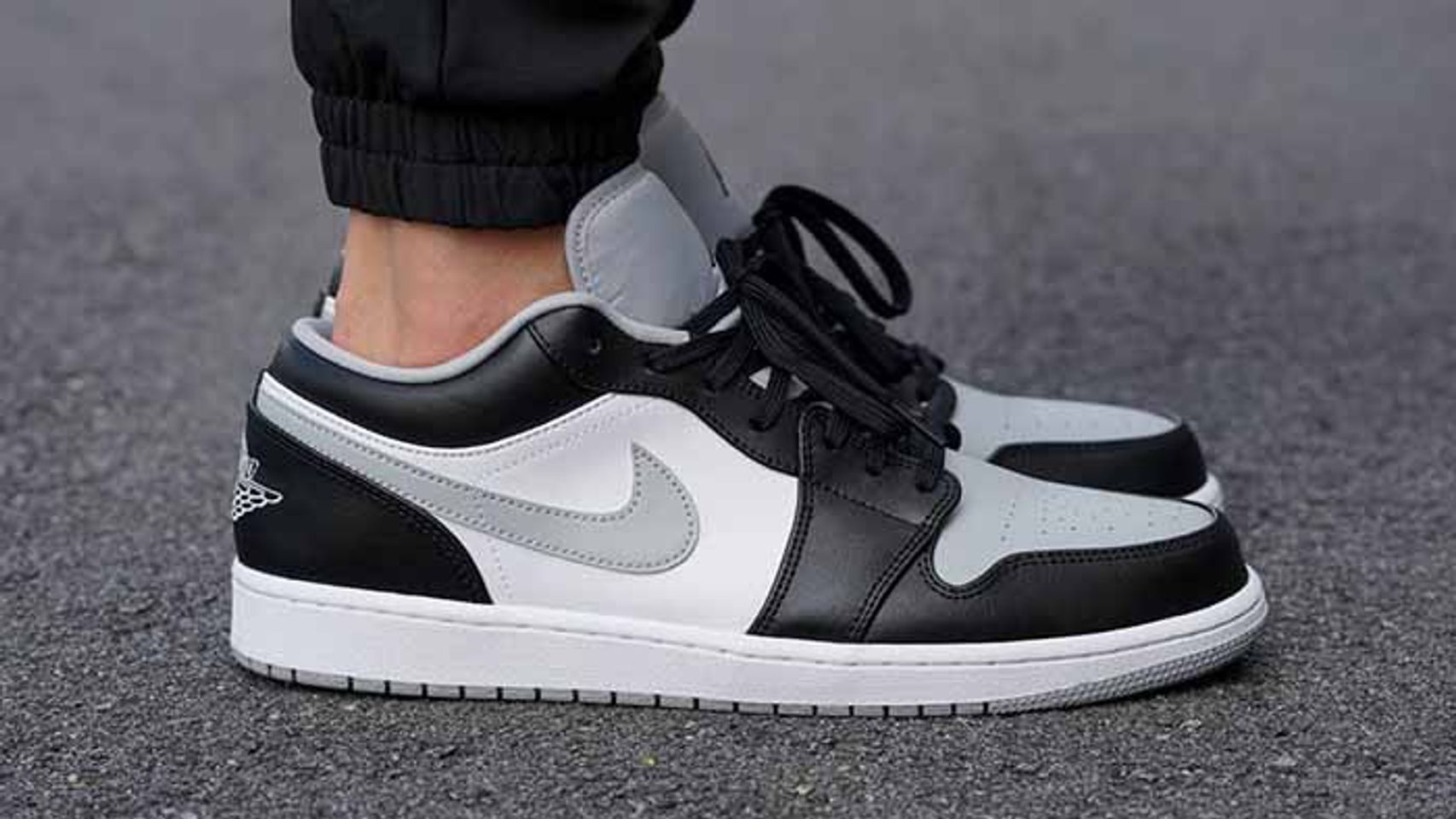 Giày thể thao Nike Jordan 1 Low Smoke Grey màu đen trắng