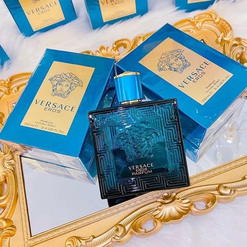 Hương thơm nước hoa Versace Eros Parfum đậm đà, say mê