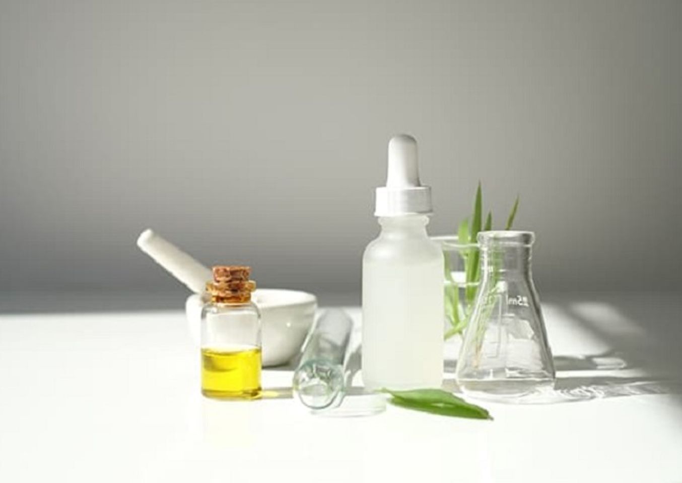Serum trị mụn l&agrave; g&igrave;