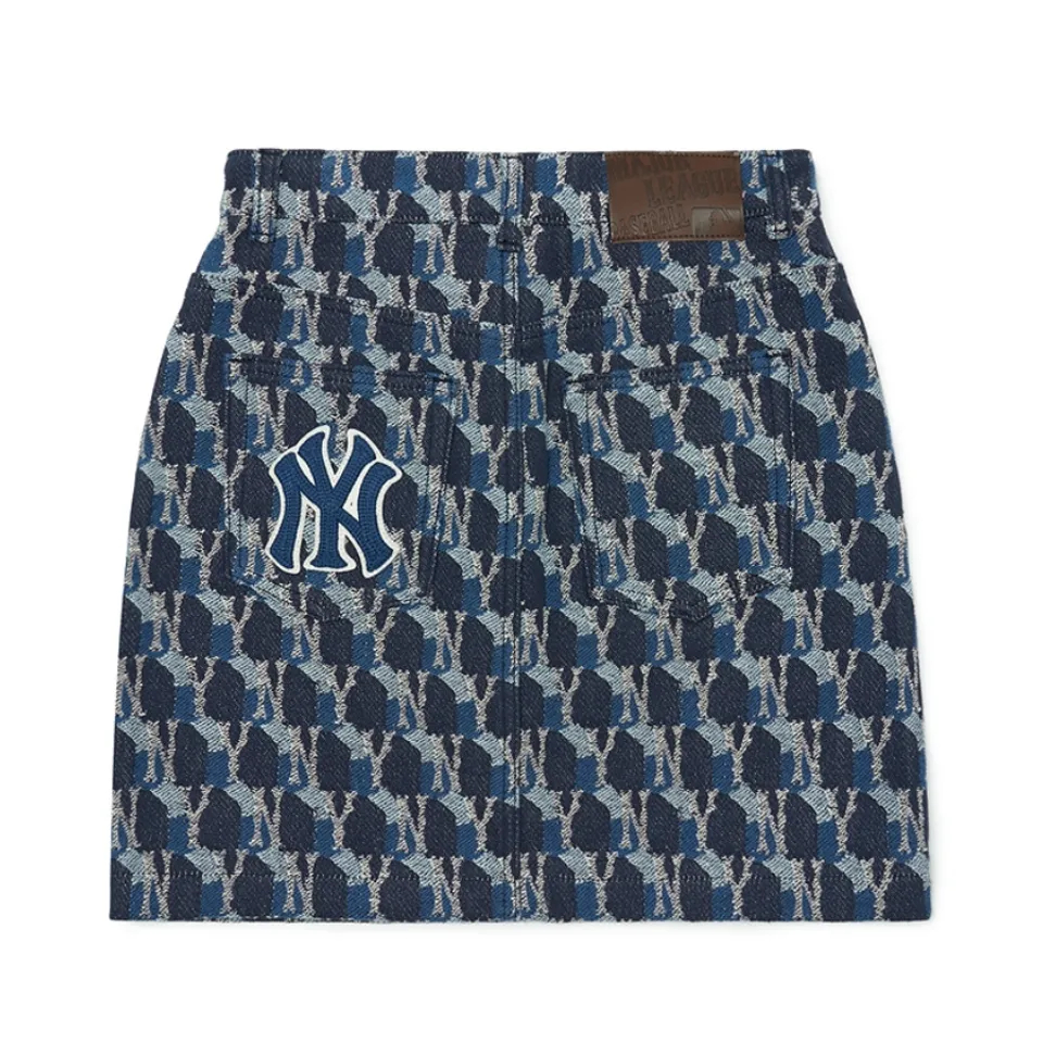 Mặt sau chân váy MLB Wms Cube Monogram Jacquard Denim Skirt NY Yankees 3FDSM0224-50NYD