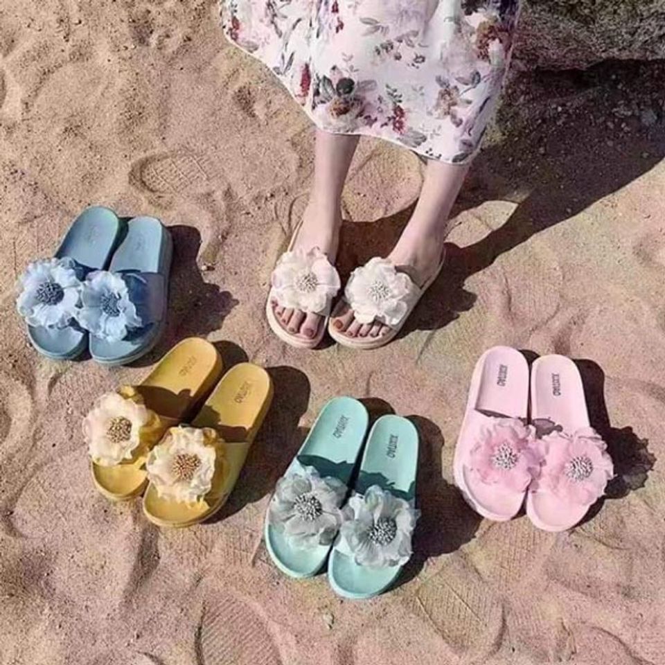 d&eacute;p hoa đi biển cho nữ c&aacute; t&iacute;nh