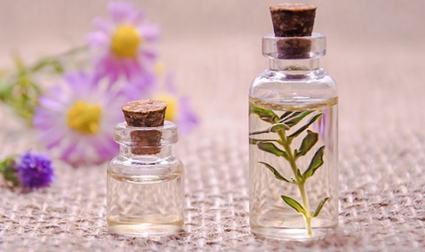 Tinh dầu nước hoa c&oacute; tốt kh&ocirc;ng?