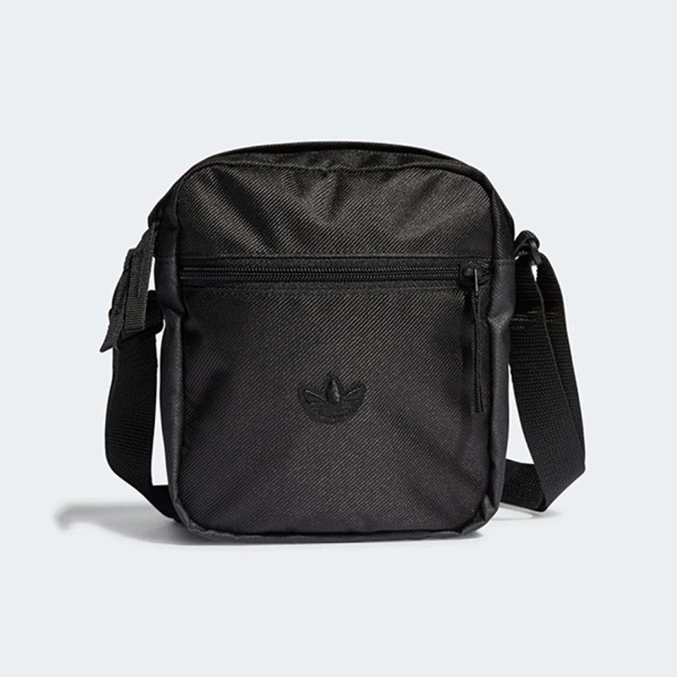T&uacute;i đeo ch&eacute;o Adidas Festival Bag H35581 m&agrave;u đen c&aacute; t&iacute;nh nam