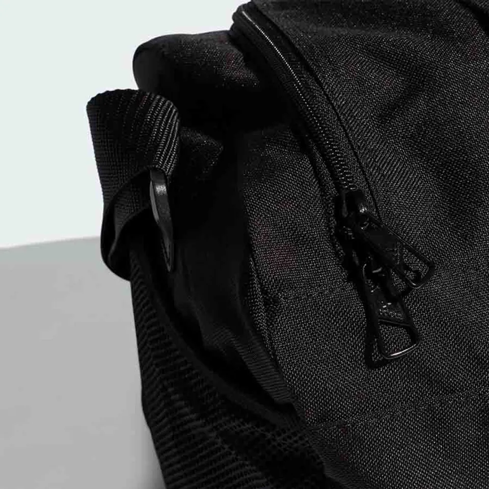 Túi trống thể thao Adidas logo Essentials 3-stripes GN2041 màu đen
