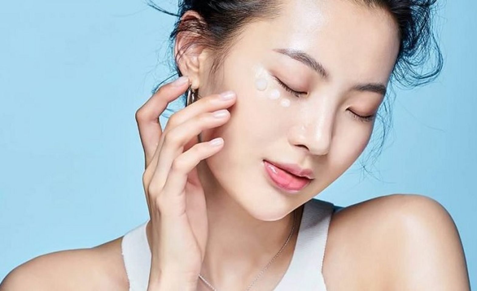 C&aacute;ch d&ugrave;ng kem chống nắng La Roche Posay cho da dầu mụn