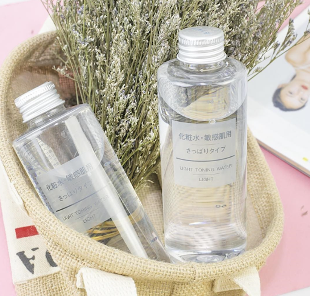 Nước hoa hồng Muji Light Toning water cấp ẩm cho da