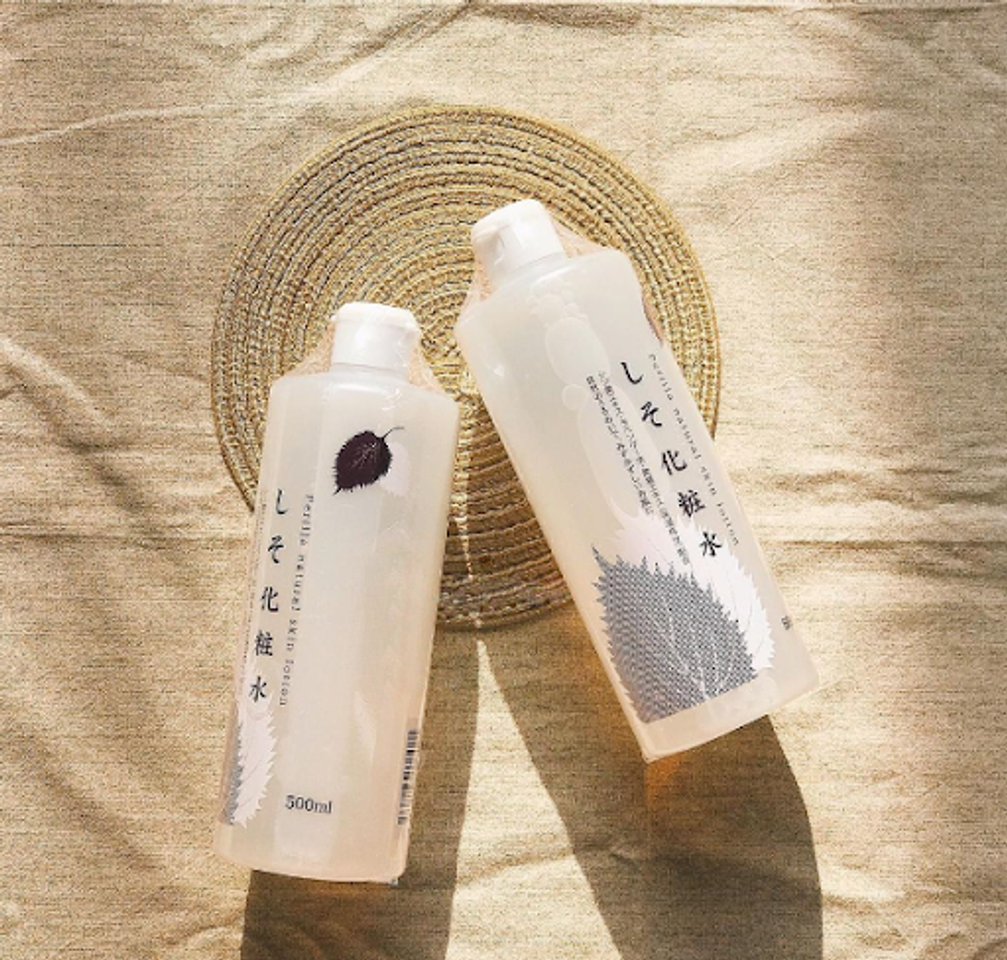 Nước hoa hồng t&iacute;a t&ocirc; Perilla Natural Nhật 500ml