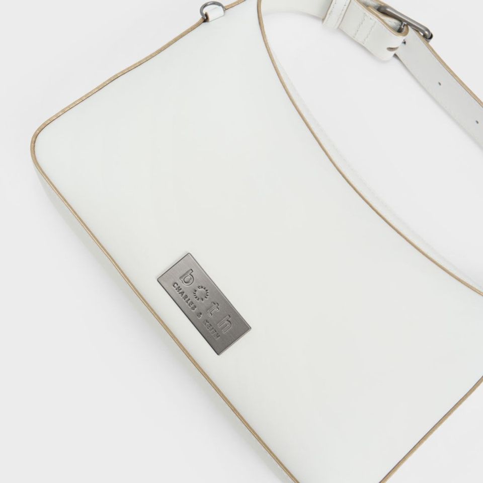 Túi Charles & Keith Jules Leather Chain-Embellished Bag SL2-20781897 White thiết kế tinh tế