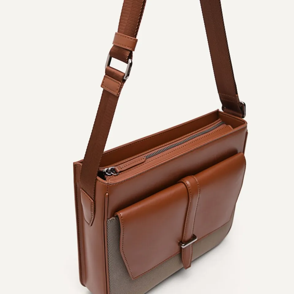 Túi đeo chéo Pedro Messenger Bag PM2-26320152 Cognac