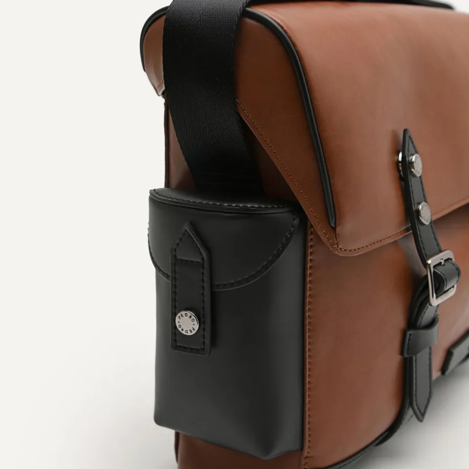 Túi Pedro Multi Compartment Messenger Bag with Synthetic Leather Lining PM2-26320160 Cognac