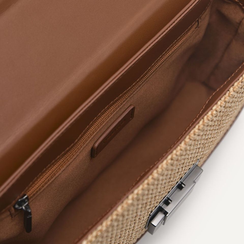 Túi xách Pedro Sling Bag PM2-26320153 Cognac được làm từ chất liệu cao cấp
