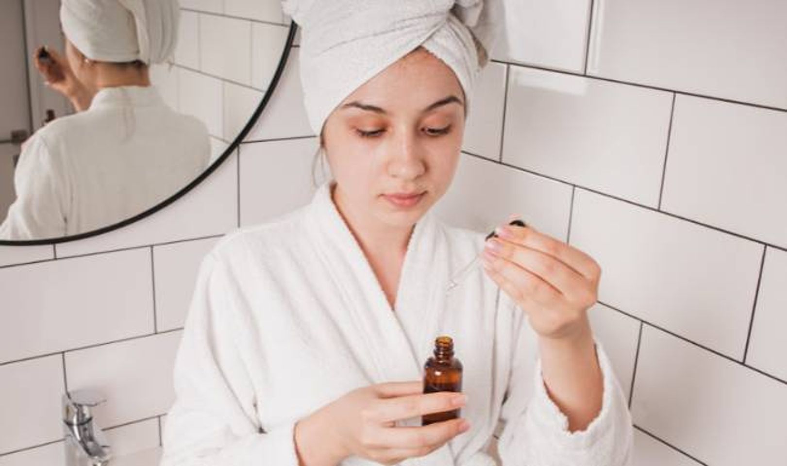 Phụ nữ mang thai ho&agrave;n to&agrave;n c&oacute; thể sử dụng serum vitamin C