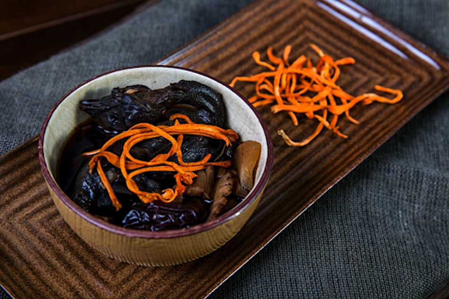 ch&aacute;o tr&ugrave;ng thảo hạt sen chim bồ c&acirc;u