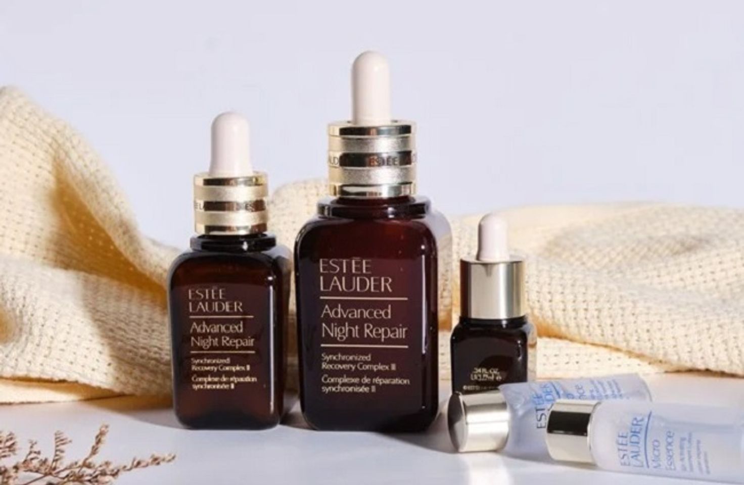 Serum t&aacute;i tạo da chống l&atilde;o h&oacute;a Estee Lauder