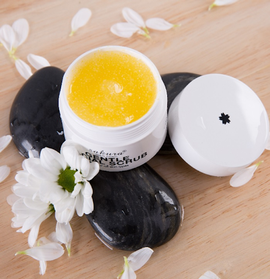 Tẩy Da Chết S&aacute;ng Da, Ngừa Mụn Sakura Gentle Facial Scrub
