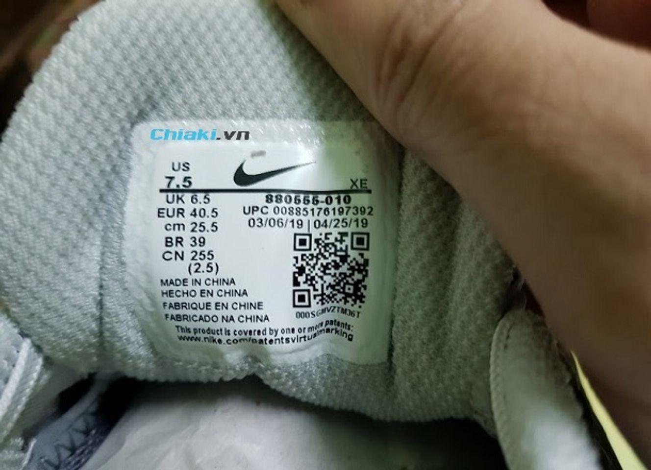 C&aacute;ch check gi&agrave;y Nike ch&iacute;nh h&atilde;ng qua tem gi&agrave;y