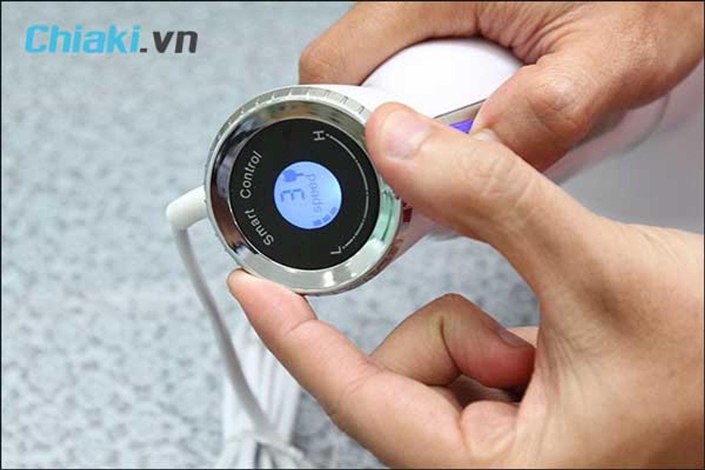 c&aacute;ch sử dụng m&aacute;y xay sinh tố cầm tay hiệu quả l&agrave; chọn chế độ ph&ugrave; hợp