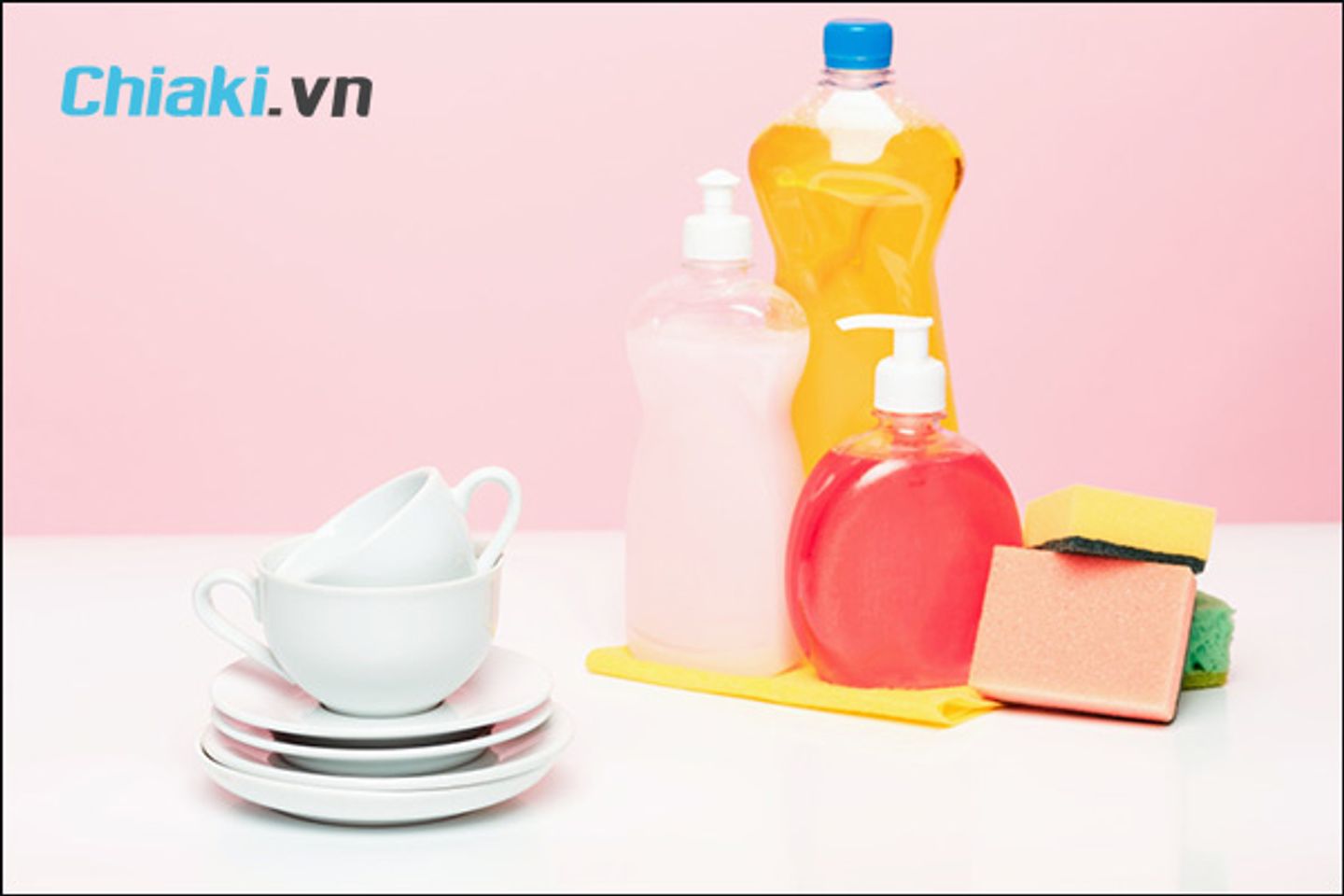c&aacute;ch vệ sinh m&aacute;y rửa mặt bằng nước rửa ch&eacute;n
