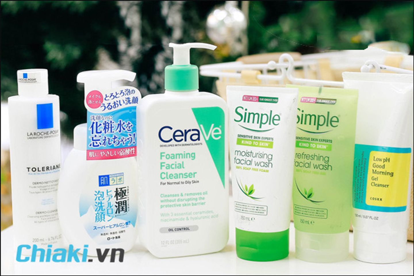 c&aacute;ch vệ sinh m&aacute;y rửa mặt bằng sữa rửa mặt