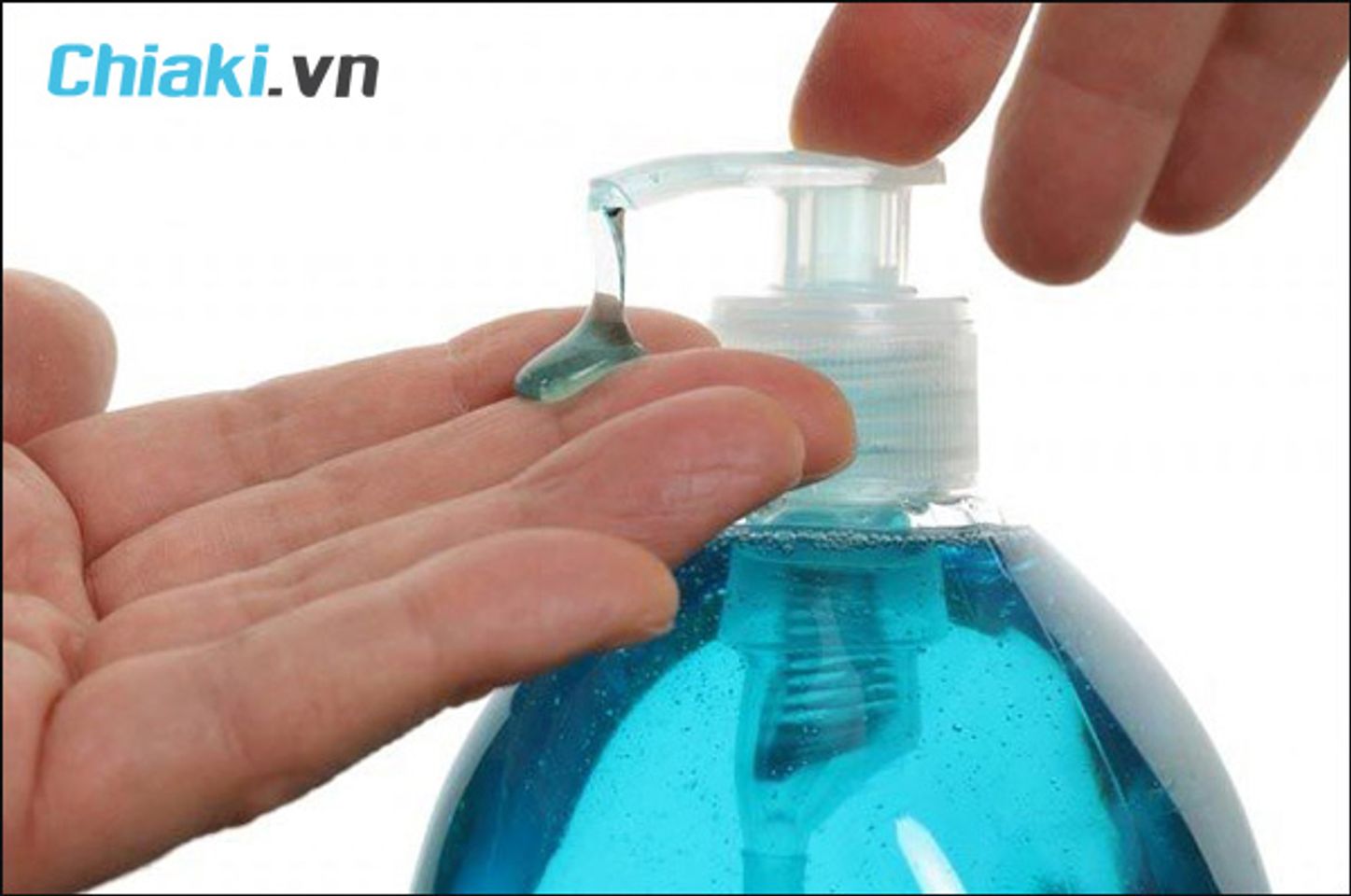 C&aacute;ch vệ sinh m&aacute;y rửa mặt bằng x&agrave; ph&ograve;ng diệt khuẩn