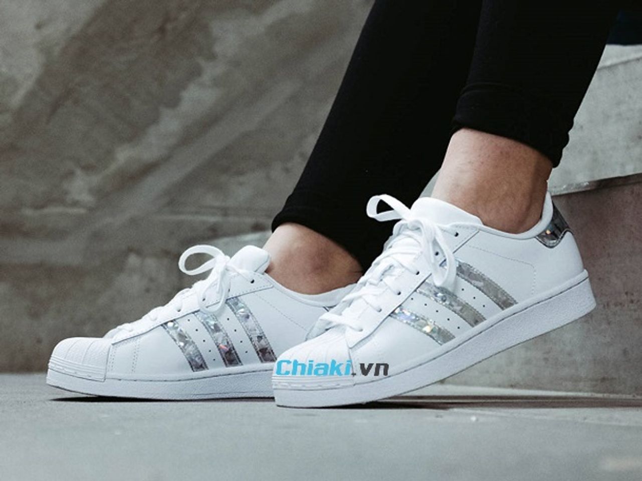 Giá giày Adidas nam chính hãng bao nhiêu?