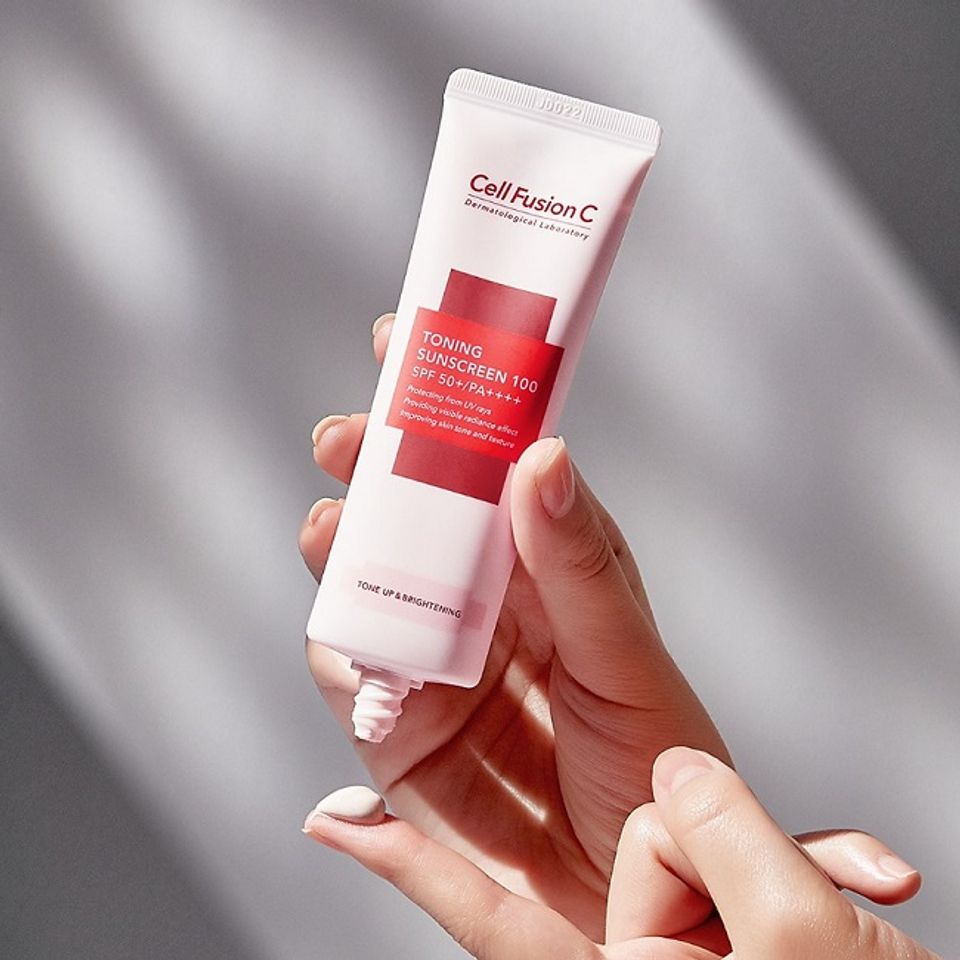 Kem chống nắng cho da nhạy cảm n&acirc;ng tone Cell Fusion C