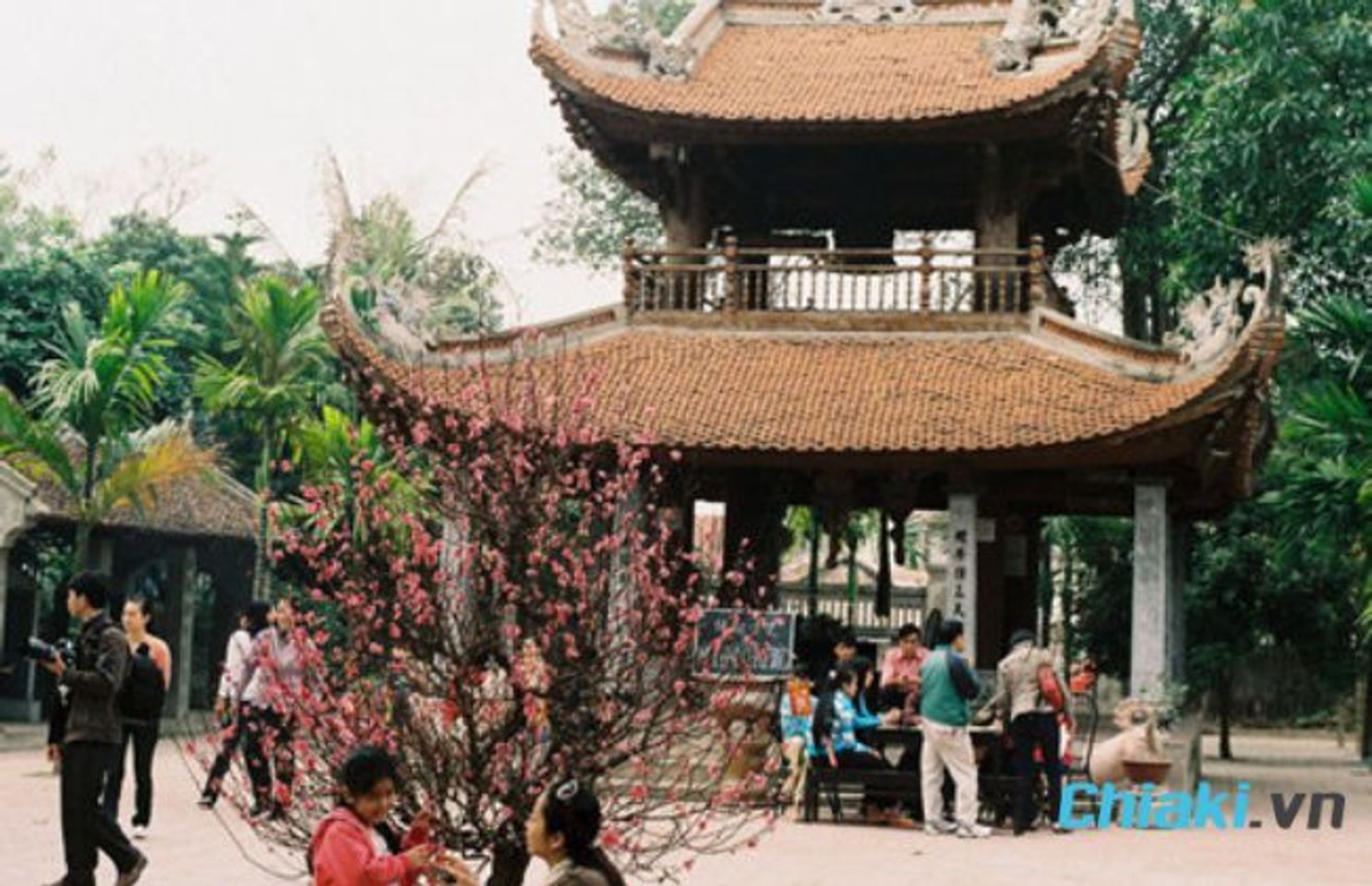 M&ugrave;ng 1 Tết n&ecirc;n l&agrave;m g&igrave; để may mắn - Đi lễ ch&ugrave;a