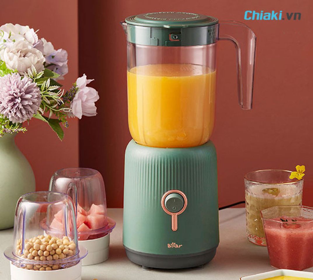 review m&aacute;y xay sinh tố của thương hiệu bear