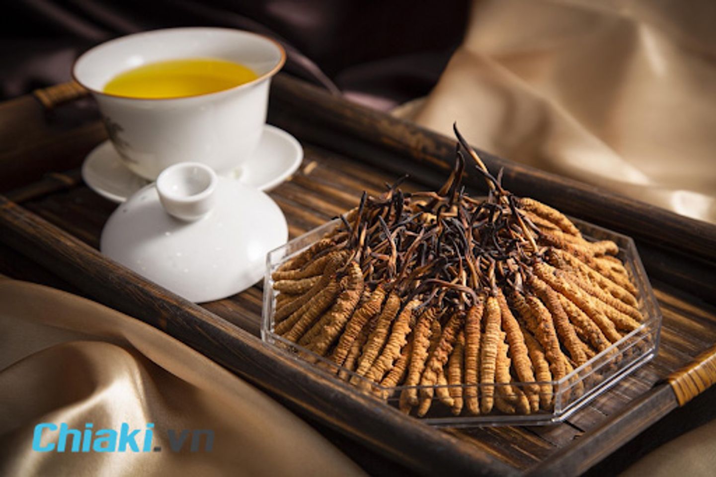 ưu &dstrok;iểm phụ của đ&ocirc;ng tr&ugrave;ng hạ thảo