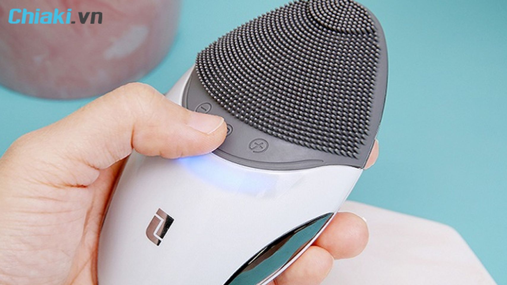 Lựa chọn chế độ tr&ecirc;n m&aacute;y rửa mặt