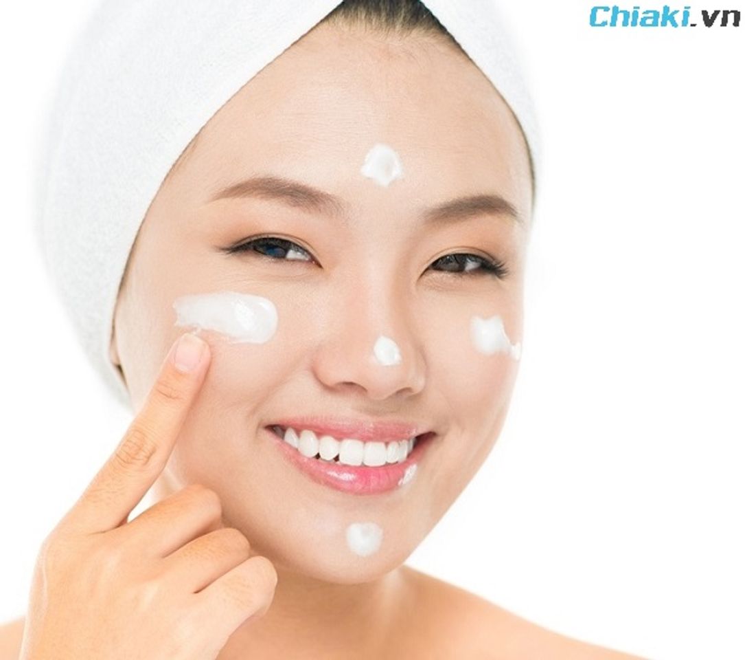 c&aacute;c bước trang điểm cho da kh&ocirc;, trang điểm cho da kh&ocirc;, c&aacute;c bước trang điểm cơ bản cho da kh&ocirc;, c&aacute;ch trang điểm cho da kh&ocirc;, c&aacute;ch trang điểm cho da kh&ocirc;ng bị mốc, bộ trang điểm d&agrave;nh cho da kh&ocirc;, c&aacute;c bước trang điểm c&oacute; bản cho da kh&ocirc;