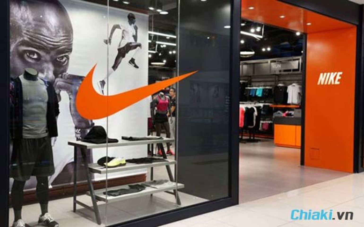 cửa h&agrave;ng gi&agrave;y nike sport 1