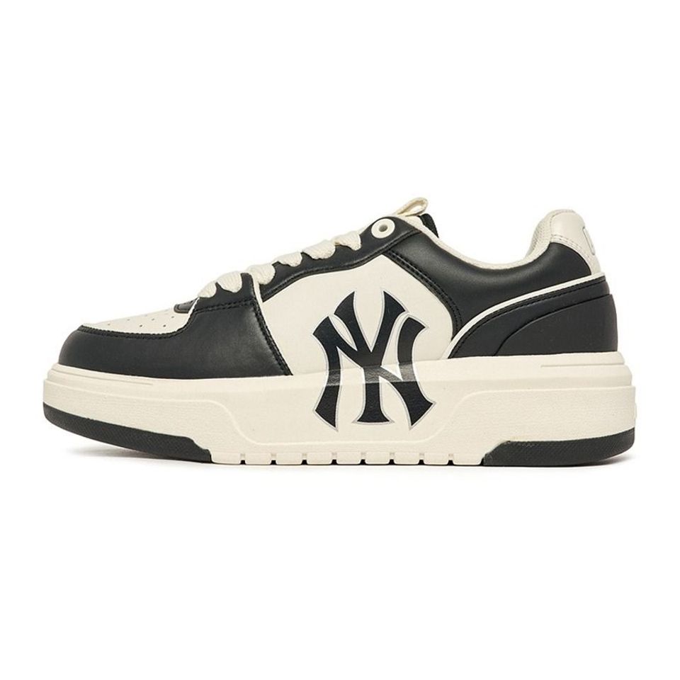 Giày MLB Liner Basic New York Yankees 3ASXCLB3N-50BKS Black được làm từ chất liệu cao cấp