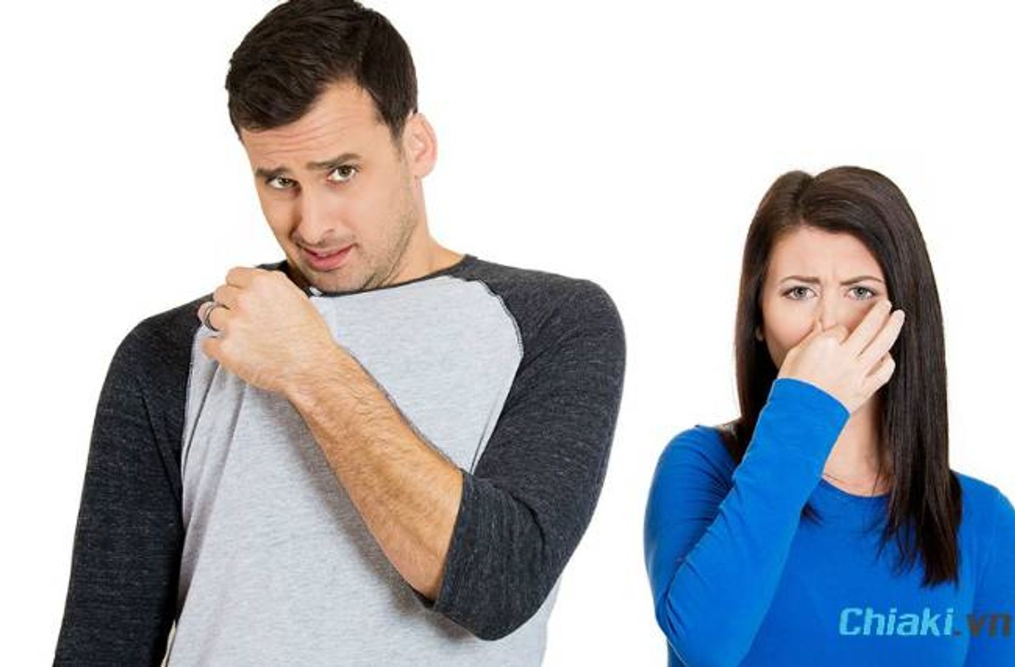 Nguy&ecirc;n nh&acirc;n khiến v&ugrave;ng da dưới c&aacute;nh tay bạn c&oacute; m&ugrave;i?