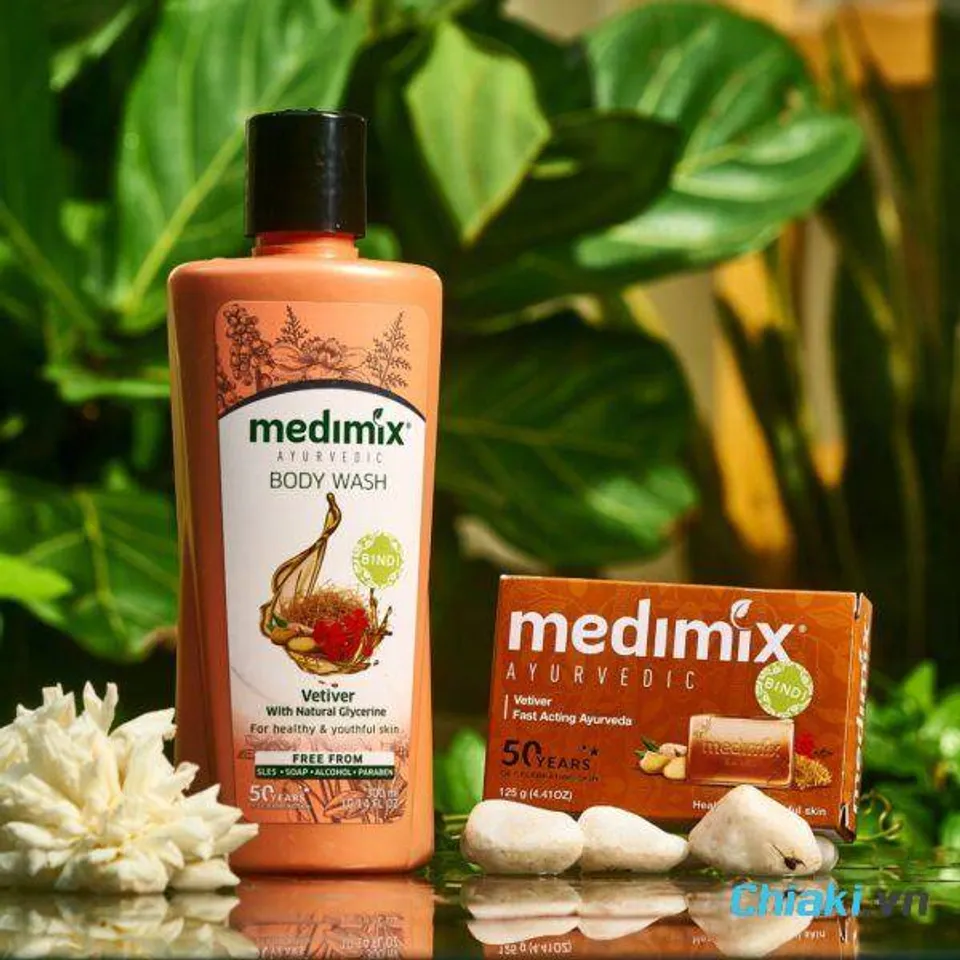 Sữa tắm trị nhọt sống lưng Medimix Cỏ Hương Bài