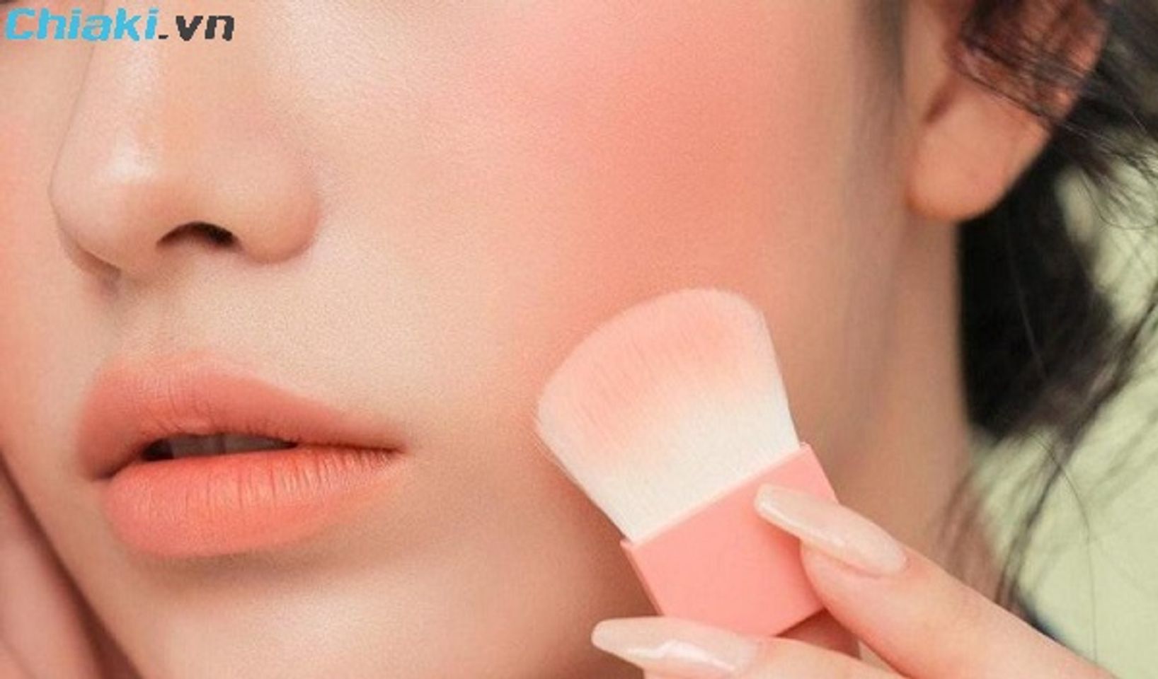 Học cách trang điểm Hàn Quốc nhẹ nhàng, nữ tính, trong veo