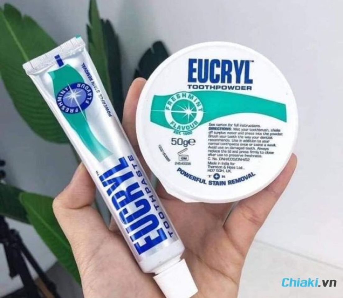 Kem đ&aacute;nh răng l&agrave;m trắng răng Eucryl Toothpaste của Anh&nbsp;
