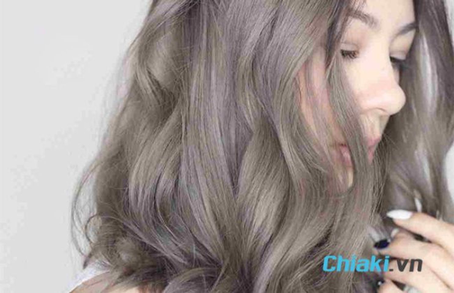 Nhuộm t&oacute;c m&agrave;u n&acirc;u t&acirc;y &aacute;nh x&aacute;m