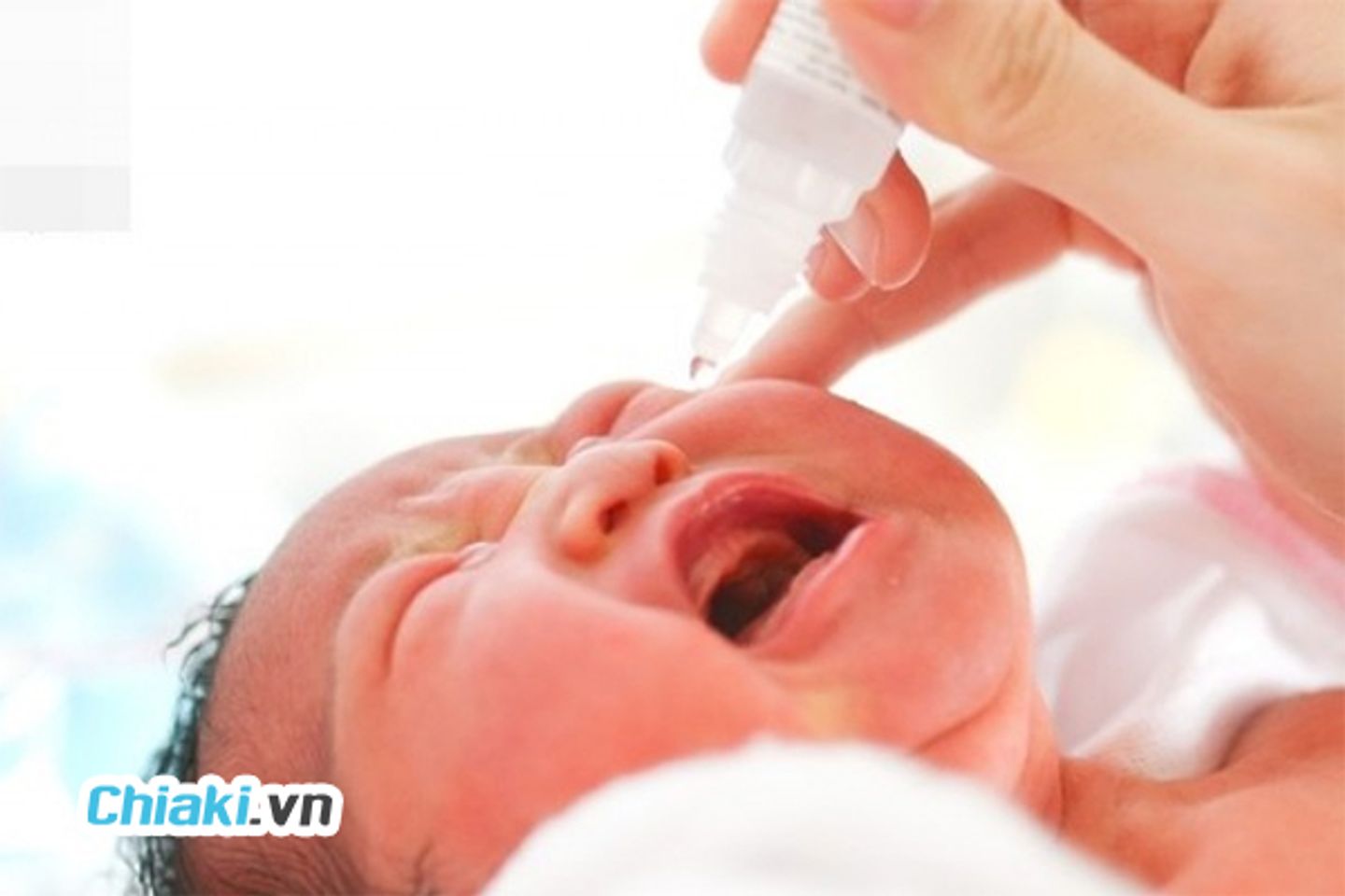 C&oacute; n&ecirc;n d&ugrave;ng thuốc nhỏ mắt chữa tắc tuyến lệ cho trẻ kh&ocirc;ng?