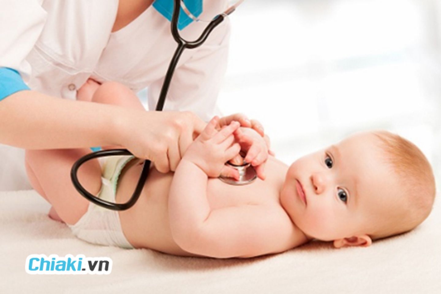 Chẩn đo&aacute;n tắc tuyến lệ ở trẻ sơ sinh