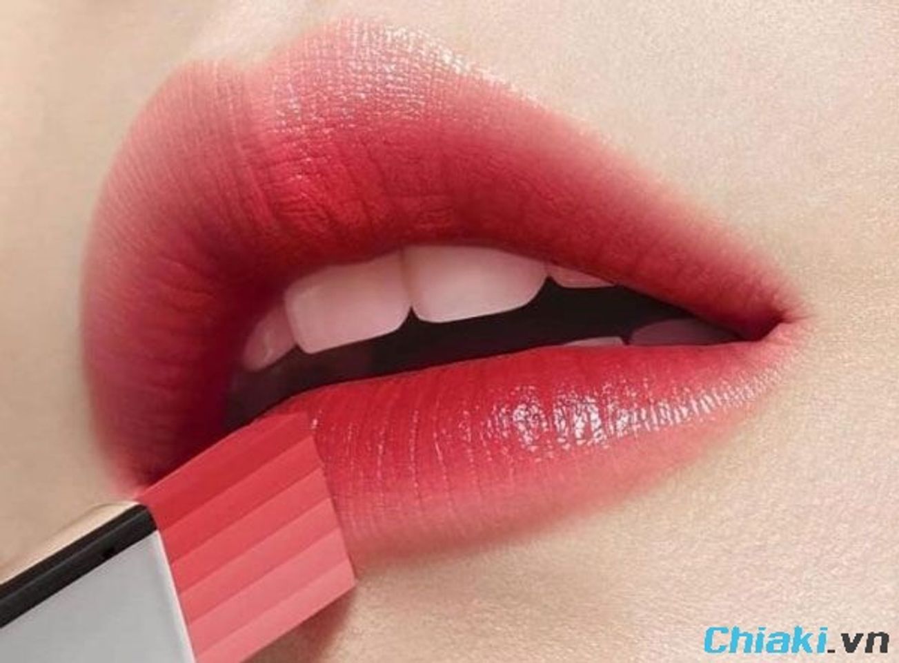 Cách trang điểm cho nàng mặt tròn thon gọn, chuẩn V-line tức thì