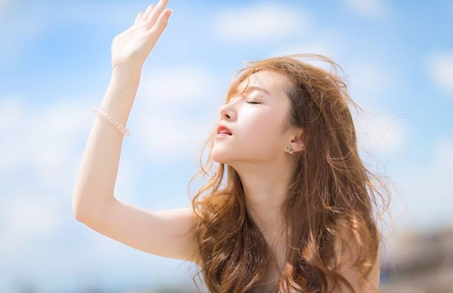 Kh&ocirc;ng d&ugrave;ng kem chống nắng c&oacute; được kh&ocirc;ng