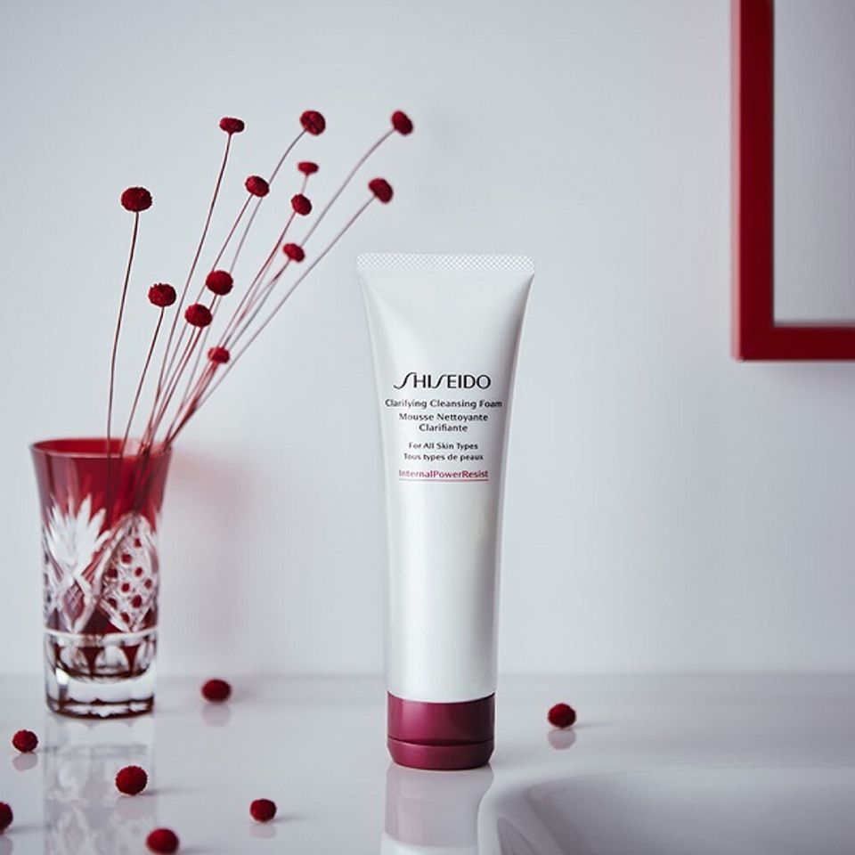Sữa rửa mặt tẩy tế b&agrave;o chết Nhật Bản Shiseido Clarifying Cleansing Foam