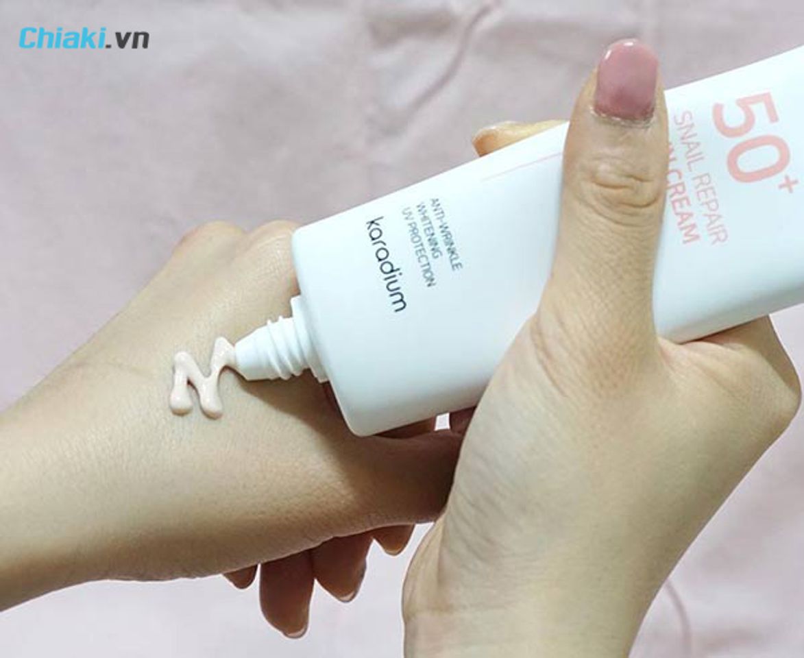 kết cấu của Kem chống nắng karadium Snail Repair Sun Cream