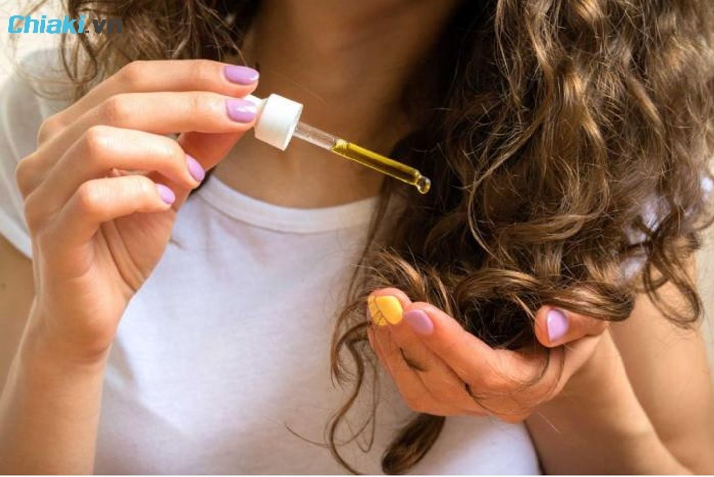 Serum dưỡng t&oacute;c cung cấp c&aacute;c dưỡng chất cần thiết cho m&aacute;i t&oacute;c đang bị hư tổn