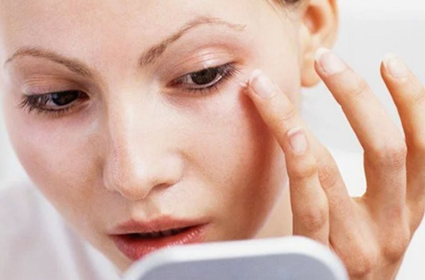 Tre gi&uacute;p cải thiện nếp nhăn tr&ecirc;n da