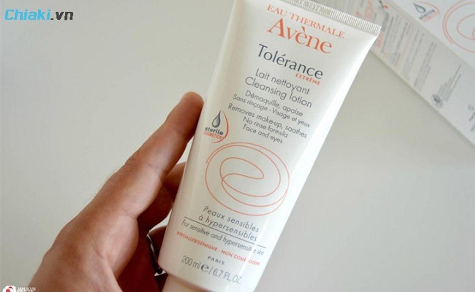 Sữa rửa mặt Avene bao b&igrave; đơn giản